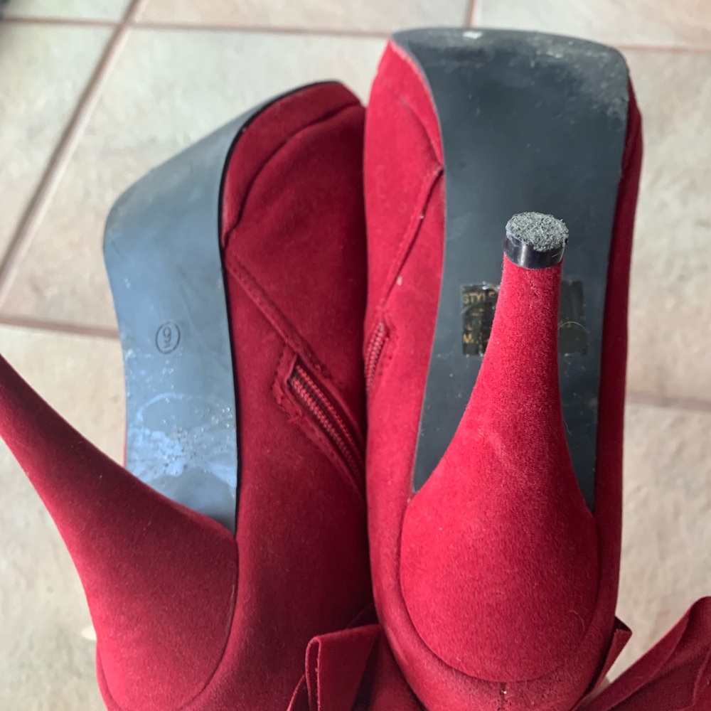 COPY - Charming Charlie Bow Booties - Picture 4 of 8